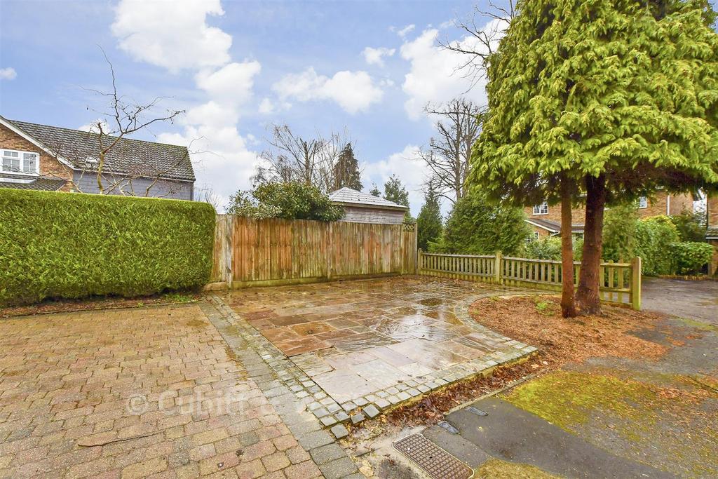 Driveway/Parking