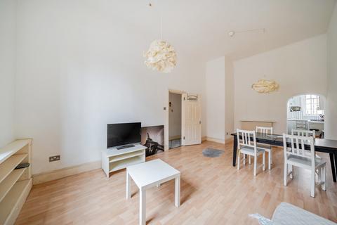 2 bedroom flat to rent, West Park Road, Southall, Middlesex, UB2