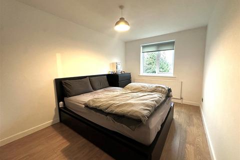 2 bedroom flat to rent, Tristan Lodge, Bushey WD23
