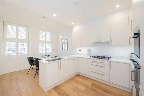 2 bedroom flat to rent, Park Street, London W1K