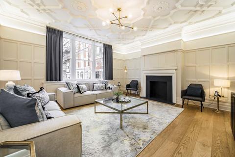 2 bedroom flat to rent, Park Street, London W1K