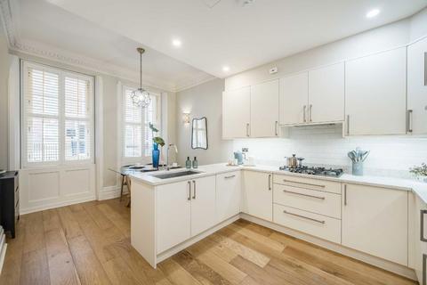 2 bedroom flat to rent, Park Street, London W1K