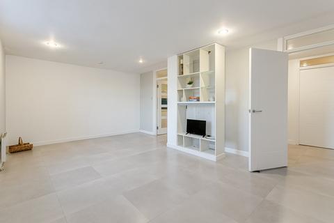 1 bedroom flat for sale, Commercial Street, The Shore, Edinburgh, EH6