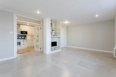 1 bedroom flat for sale, Commercial Street, The Shore, Edinburgh, EH6