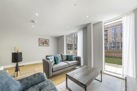 3 bedroom flat to rent, Summerstown, London SW17