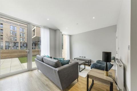 3 bedroom flat to rent, Summerstown, London SW17