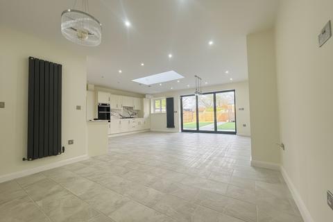 undefined, Walford Road, Uxbridge, UB8