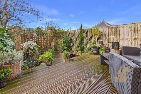 3 bedroom terraced house for sale, Willow Close, Bury St. Edmunds IP31