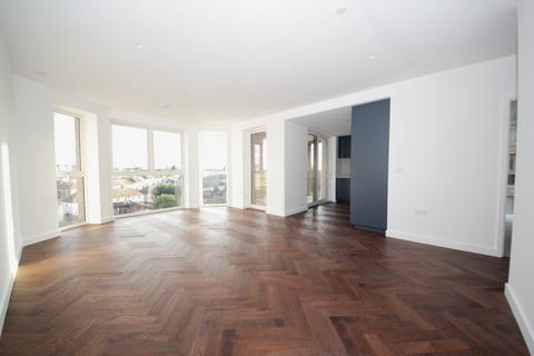 2 bedroom flat to rent, Parkview Avenue, NW2