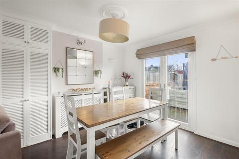 3 bedroom semi-detached house for sale, Villiers Avenue, Twickenham TW2
