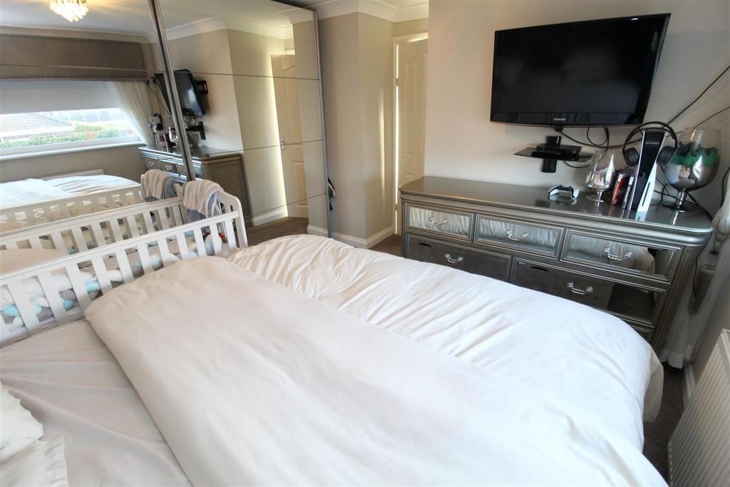 Bed1a.JPG