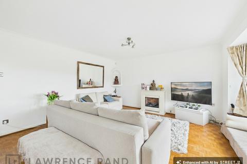 3 bedroom detached house to rent, Fore Street, Pinner, HA5