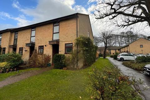 2 bedroom end of terrace house to rent, 111 Inkerman Road, Woking GU21