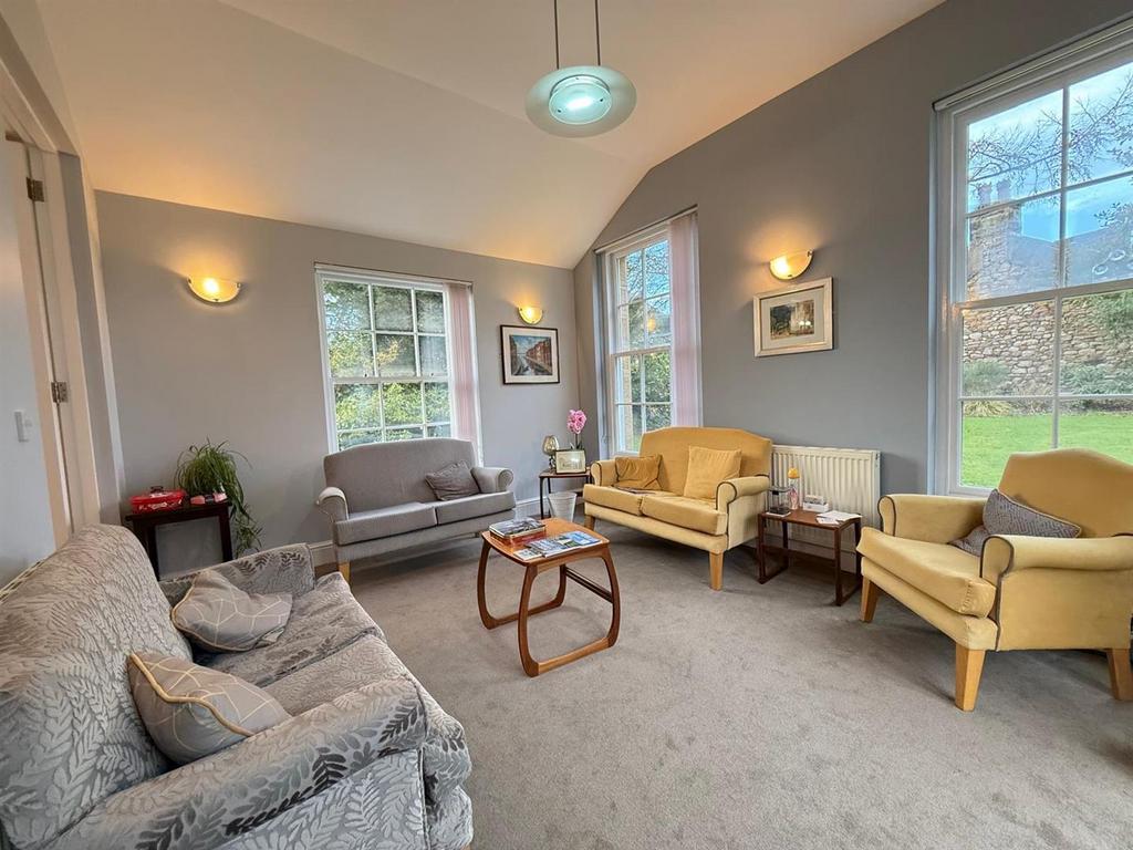 Communal Lounge