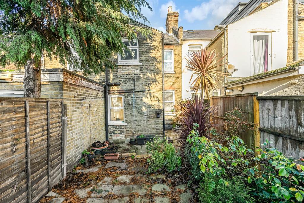 18 Lancaster road-16.jpg