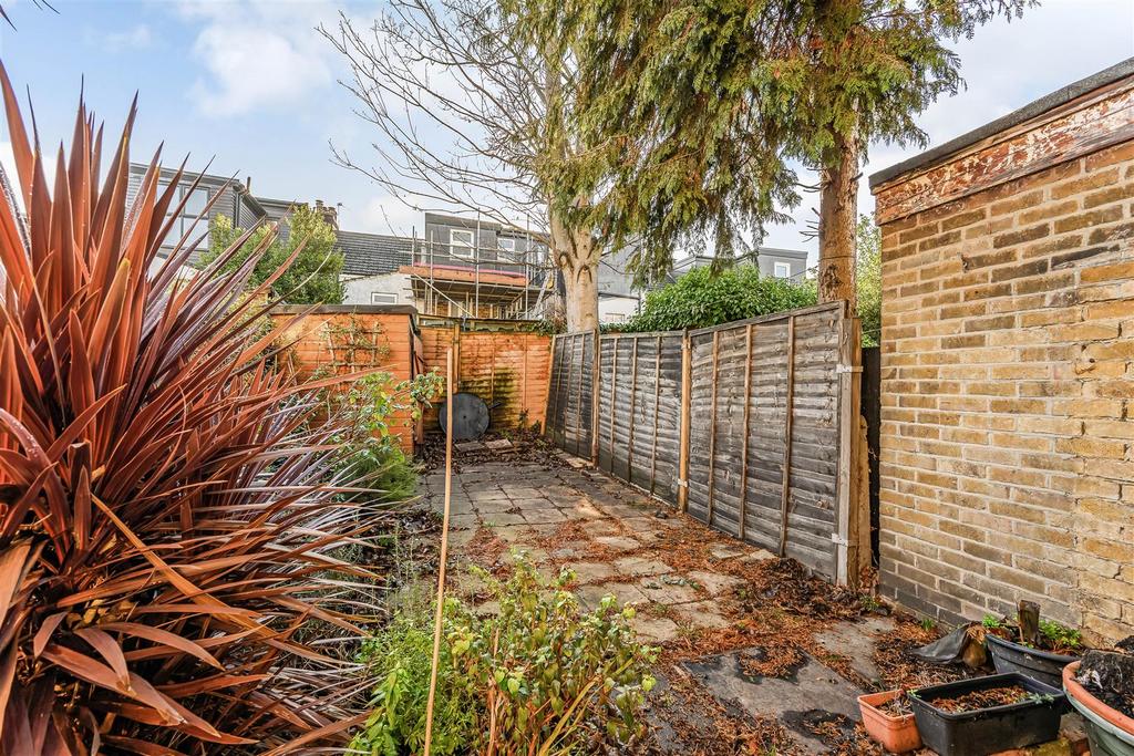 18 Lancaster road-14.jpg