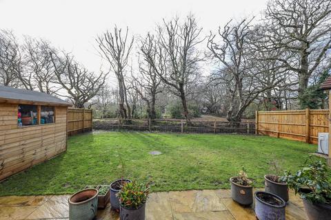 2 bedroom detached house for sale, Paddock Walk, Burgess Hill, RH15