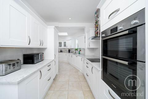 4 bedroom semi-detached house for sale, Southfields, Hendon, NW4
