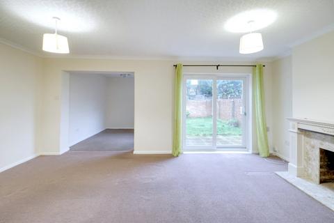 3 bedroom end of terrace house for sale, Mygrove Gardens, Rainham RM13
