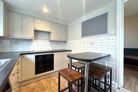 5 bedroom end of terrace house to rent, Pearl Street, Bristol BS3