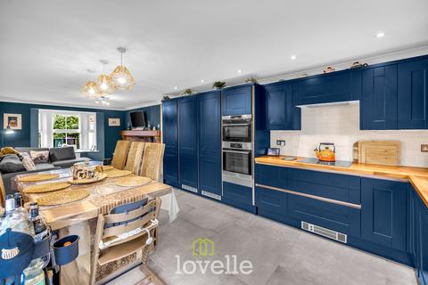 undefined, Kristen Turton Close, Holton-le-Clay DN36