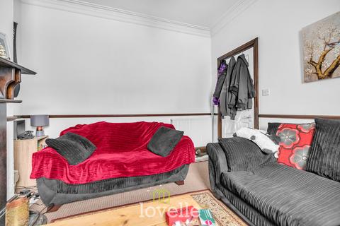 3 bedroom terraced house for sale, Patrick Street, Grimsby DN32