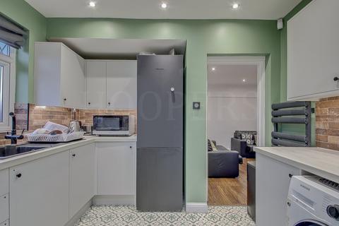 3 bedroom duplex for sale, Vincent Gardens, London, NW2