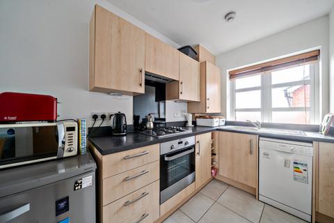 1 bedroom flat for sale, Brickfield Road, Mitcham, CR4