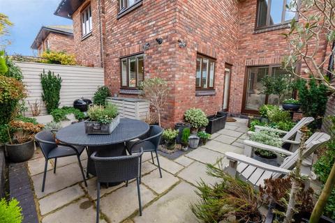 4 bedroom terraced house for sale, The Maltings, Leamington Spa