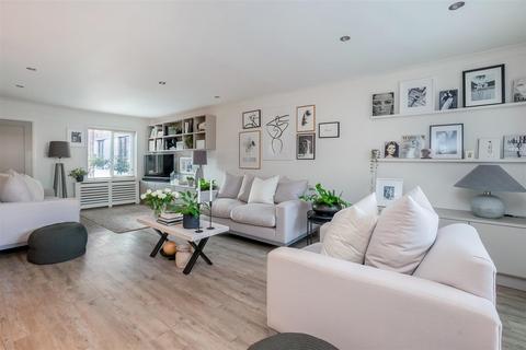 4 bedroom terraced house for sale, The Maltings, Leamington Spa