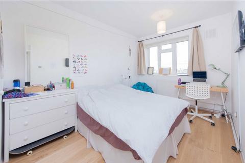 2 bedroom flat to rent, Portobello Court, London W11