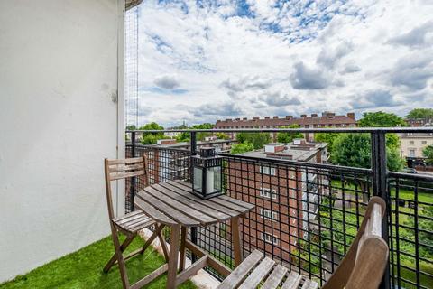 2 bedroom flat to rent, Portobello Court, London W11