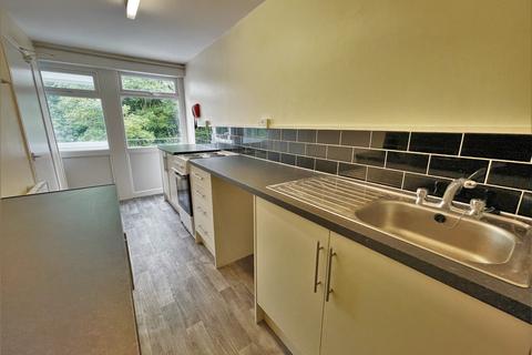 2 bedroom flat to rent, 9a Fairburn Drive, Garforth, Leeds, LS25 2AR