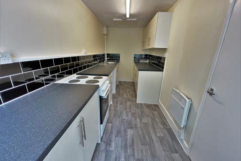 2 bedroom flat to rent, 9a Fairburn Drive, Garforth, Leeds, LS25 2AR