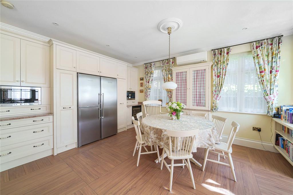 Kitchen/Breakfast