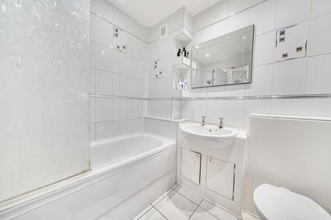 2 bedroom apartment for sale, St. Andrews, Bracknell, Berkshire