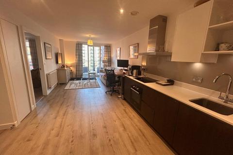 1 bedroom apartment to rent, Lockside Lane, Salford,