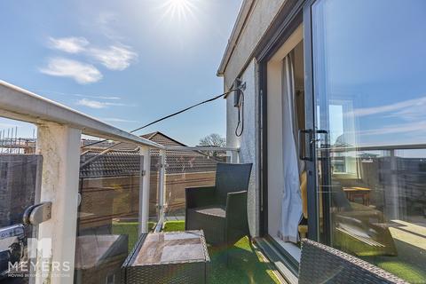 2 bedroom apartment to rent, Crosby Road, Bournemouth, BH4 8