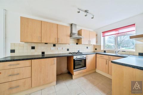 3 bedroom end of terrace house for sale, Hilltop Avenue, Buckinghamshire MK18