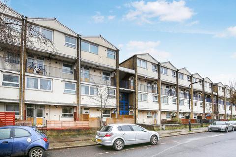 3 bedroom maisonette for sale, Tottenham Road, London