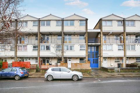 3 bedroom maisonette for sale, Tottenham Road, London