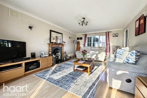 4 bedroom detached house for sale, Lower Road, Colchester