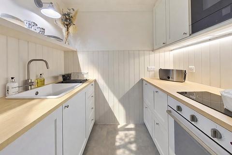 1 bedroom retirement property for sale, Oakland Court, Kings Road, Herne Bay, CT6 5RL