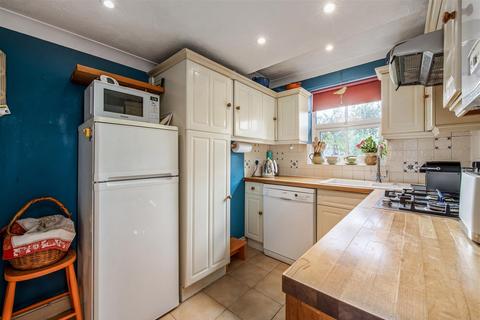 2 bedroom end of terrace house for sale, Victoria Road, Chichester