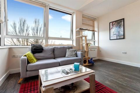 2 bedroom flat for sale, Skyline Apartments 1 The Causeway, Goring-By-Sea, Worthing