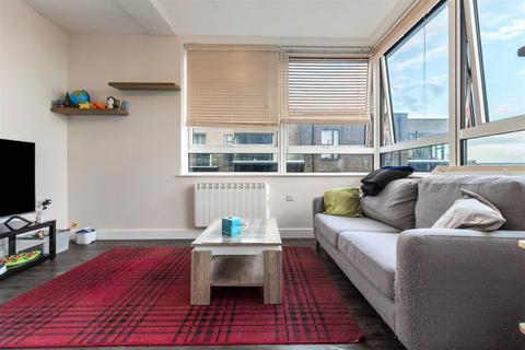 2 bedroom flat for sale, Skyline Apartments 1 The Causeway, Goring-By-Sea, Worthing