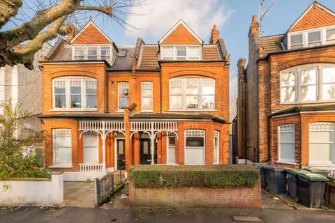 undefined, Kings Avenue, London N10