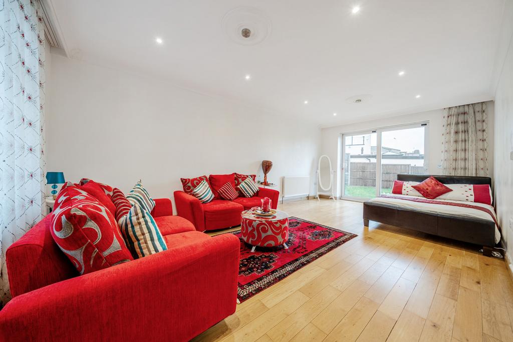 Bedroom/Reception