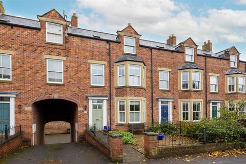 4 bedroom terraced house for sale, Palace Road, Ripon
