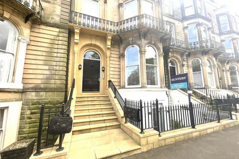 2 bedroom property to rent, Esplanade Gardens, Scarborough, YO11
